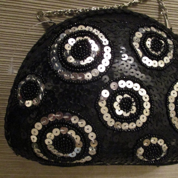 NWOT EXPRESSIONS NYC EVENINGBAG Sequins Beads - Picture 2 of 8